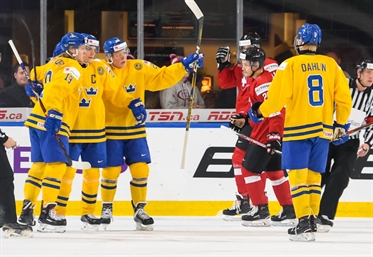 Sweden beats Swiss, 7-2